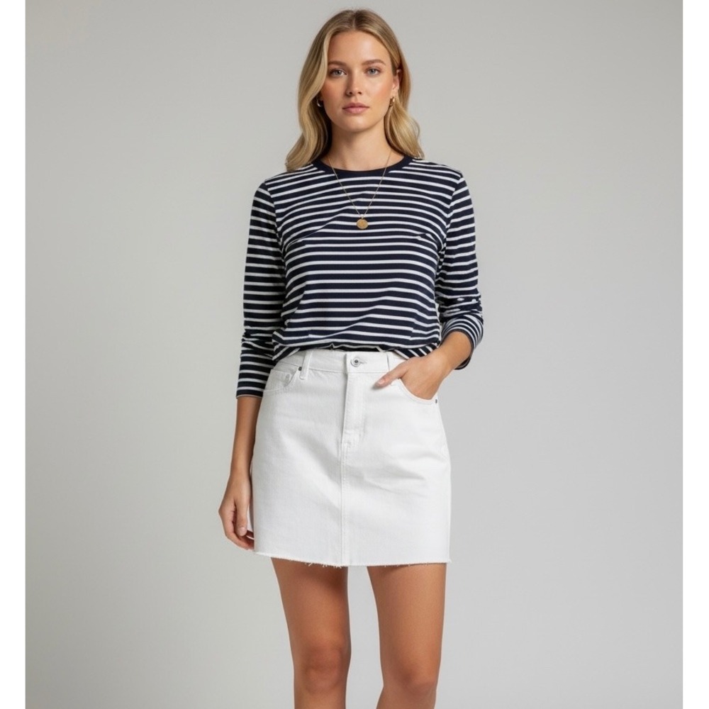 Old Navy White High-Rise Secret-Smooth Denim Mini Skirt Size 12 Skirts White